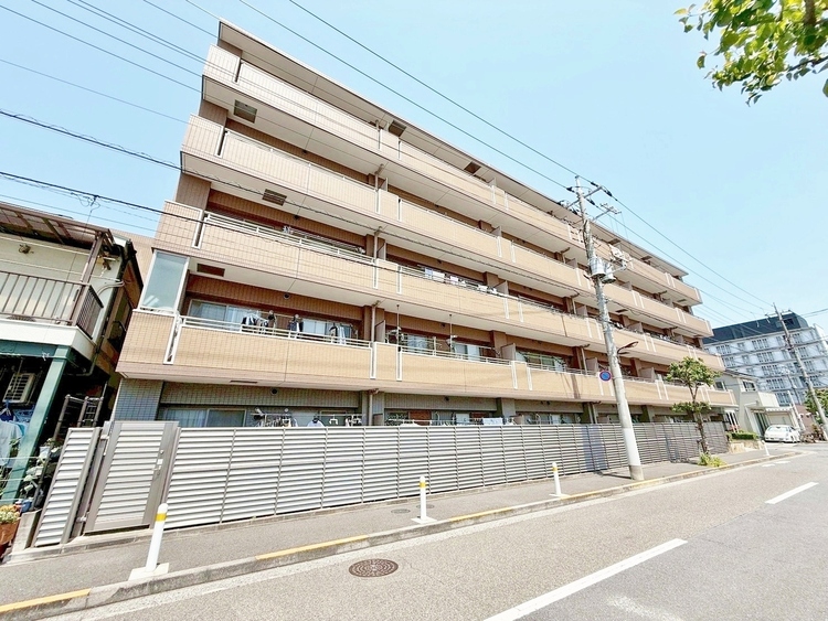 外観 資料には掲載していない情報が、現地にはたくさんあります。是非一度、現地をご確認ください。