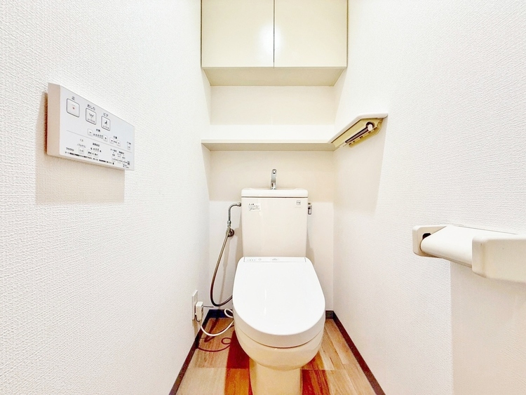 トイレ 暮らしの中のさりげないひとときの快適さにも、こだわりを、持って設備を配しております。