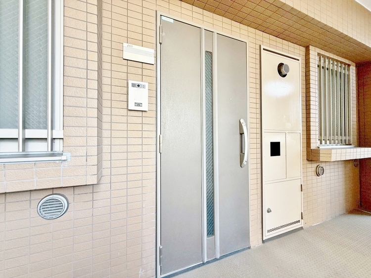 玄関 玄関を開ければ、そこは安らぎのご自宅。