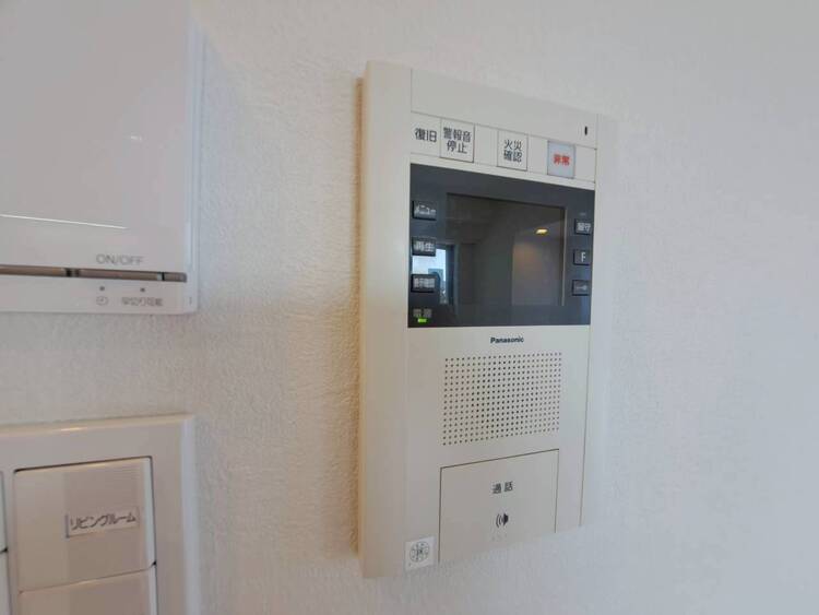 その他 誰が来てもわかる様にモニター付きインターホンを設置。