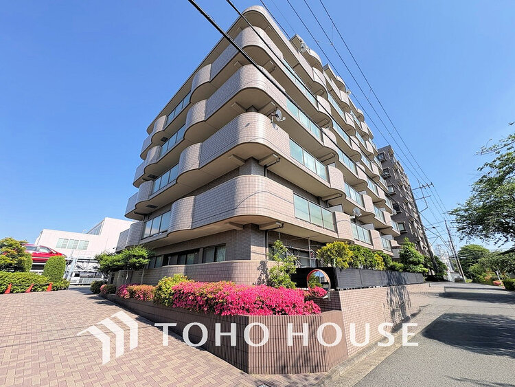 外観 〜最上階・南向きにつき眺望、陽当たり良好〜最寄り駅まで徒歩8分の好立地〜スーパーやコンビニが近くて便利〜
