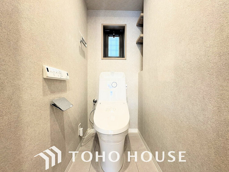 トイレ トイレには快適な温水洗浄便座付