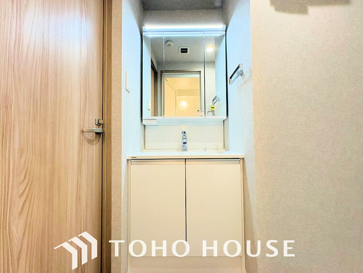 洗面 大きな洗面鏡付き、朝の身支度も楽しくなりますね