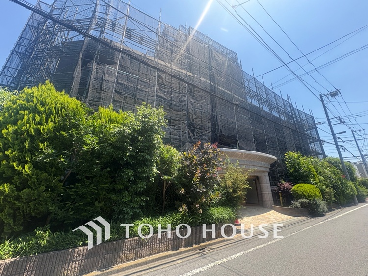 外観 漂う上質な空気感、マンションに入れば「おかえりなさい」と笑顔で迎えてくれるエントランス。最良の心配りを感じるマンションでした。
