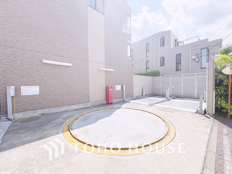 駐車場 【PARKING】◆愛車を◆安全に駐車できる駐車場がございます。