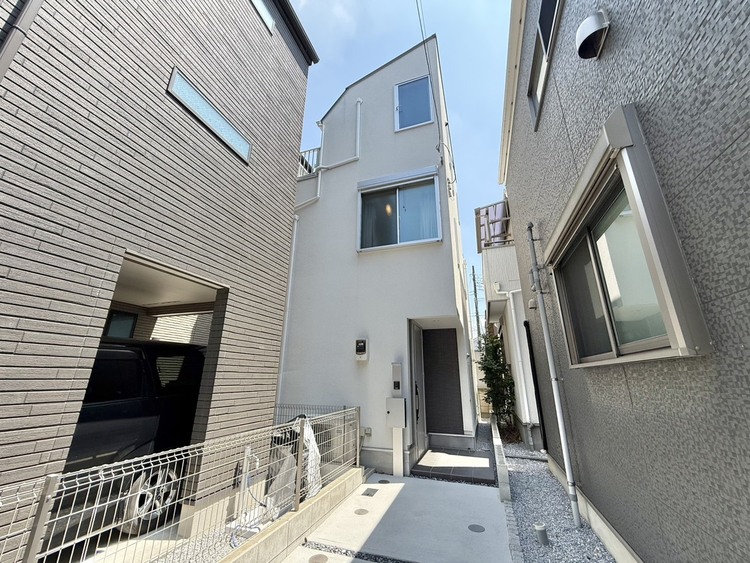 外観 資料には掲載していない情報が、現地にはたくさんあります。是非一度、現地をご確認ください。