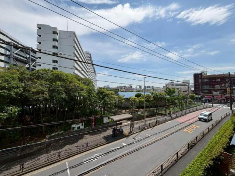 その他 開放感のある眺望。季節による景色の変化を　日常の生活と共に感じてください。