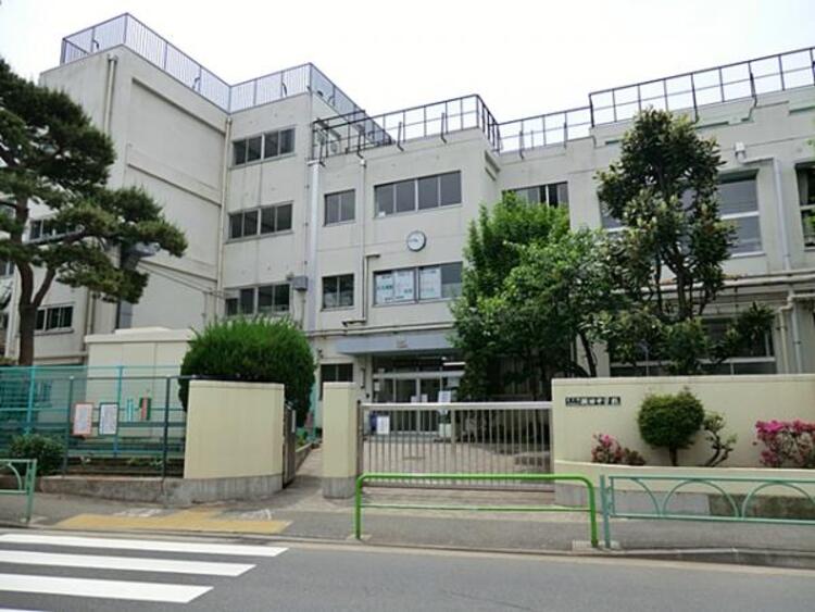 周辺 世田谷区立瀬田中学校　600m