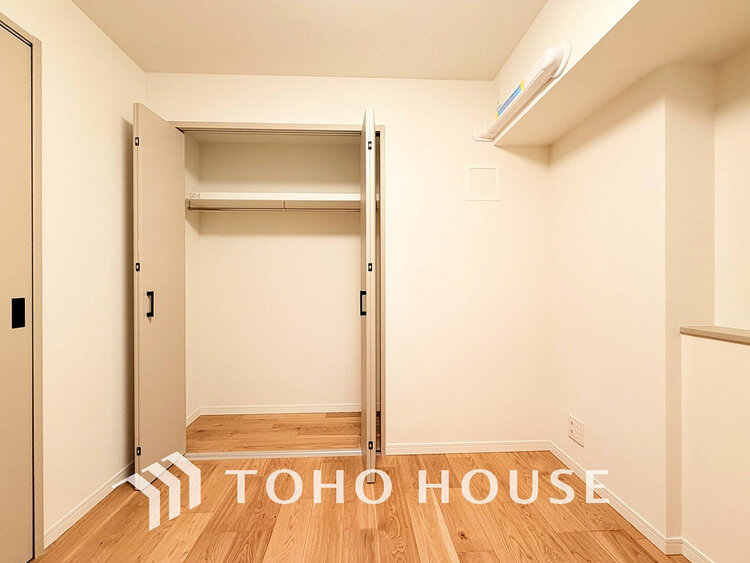 内装 シンプルですっきりとした室内は飽きのこない居心地の良い雰囲気