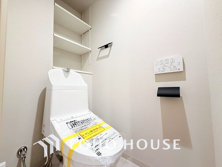 トイレ トイレには快適な温水洗浄便座付