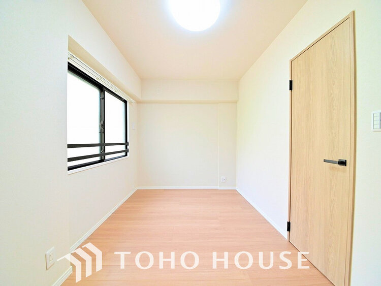 内装 シンプルですっきりとした室内は飽きのこない居心地の良い雰囲気