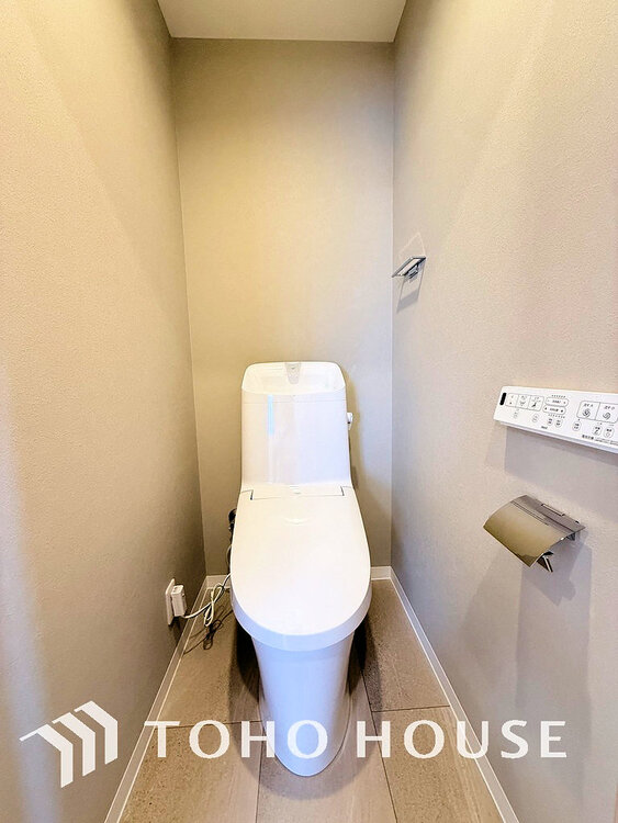 トイレ トイレには快適な温水洗浄便座付