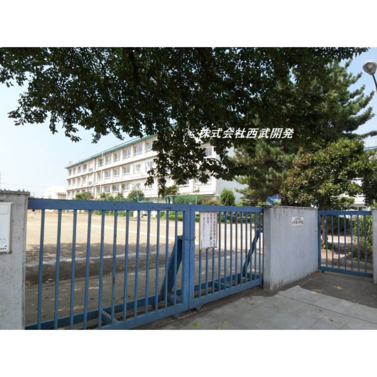 周辺 第六中学校(約1370m)