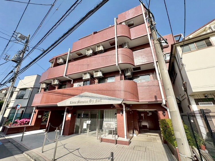 外観 資料には掲載していない情報が、現地にはたくさんあります。是非一度、現地をご確認ください。