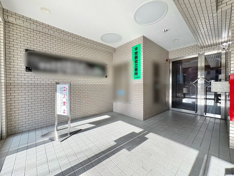 エントランス エントランス内部は、管理が行き届き清潔な共有スペースとなっています。
