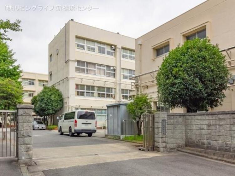 周辺 横浜市立城郷中学校　180ｍ