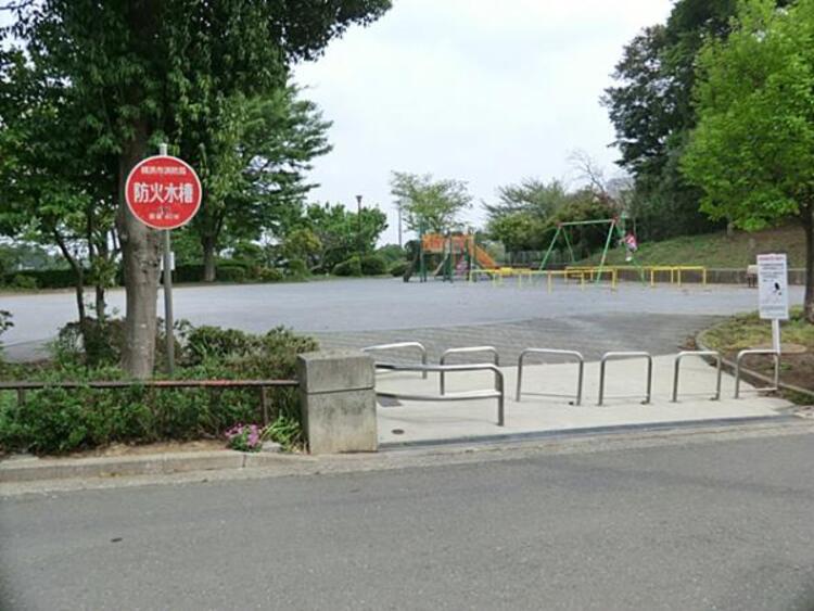 周辺 菅田公園　400ｍ