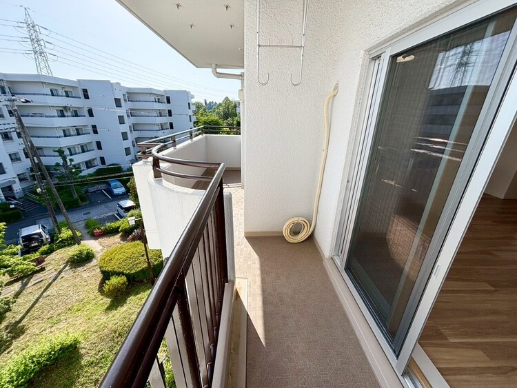 その他 朝の澄んだ空気や、夕方に吹く清々しい風を感じられるバルコニー。