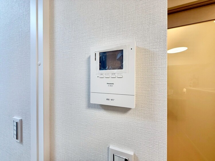 その他 誰が来てもわかる様にモニター付きインターホンを設置。