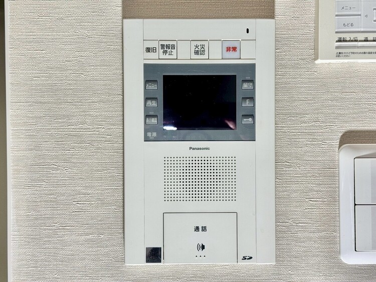 その他 誰が来てもわかる様にモニター付きインターホンを設置。