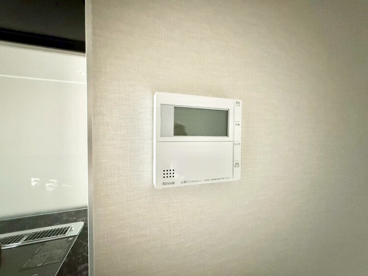 その他 見やすい画面で操作しやすい給湯パネル。
