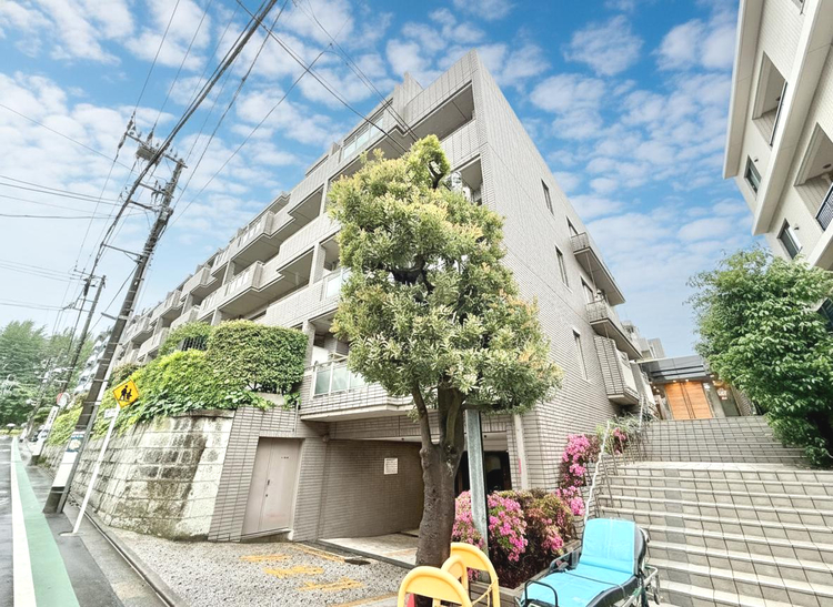 その他 飽きのこないシンプルモダンな外観です。