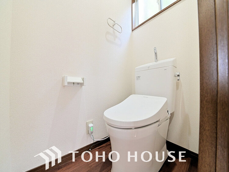 トイレ トイレには快適な温水洗浄便座付