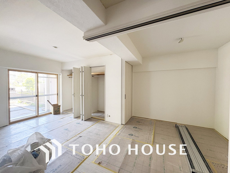 内装 広がりのある住空間、家族が集まるリビング・ダイニング（工事中です）