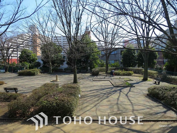 周辺 南成瀬中央公園　距離1100ｍ