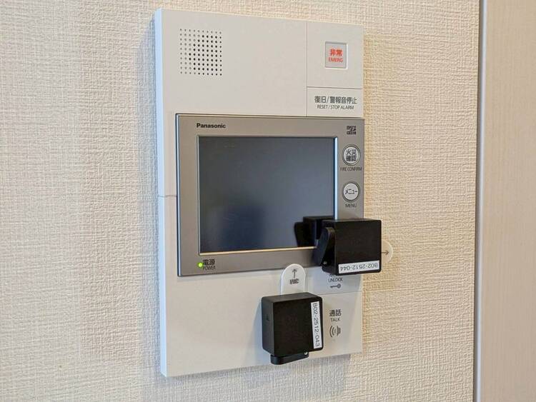 その他 誰が来てもわかる様にモニター付きインターホンを設置。