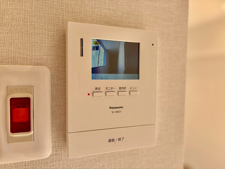 その他 誰が来てもわかる様にモニター付きインターホンを設置。