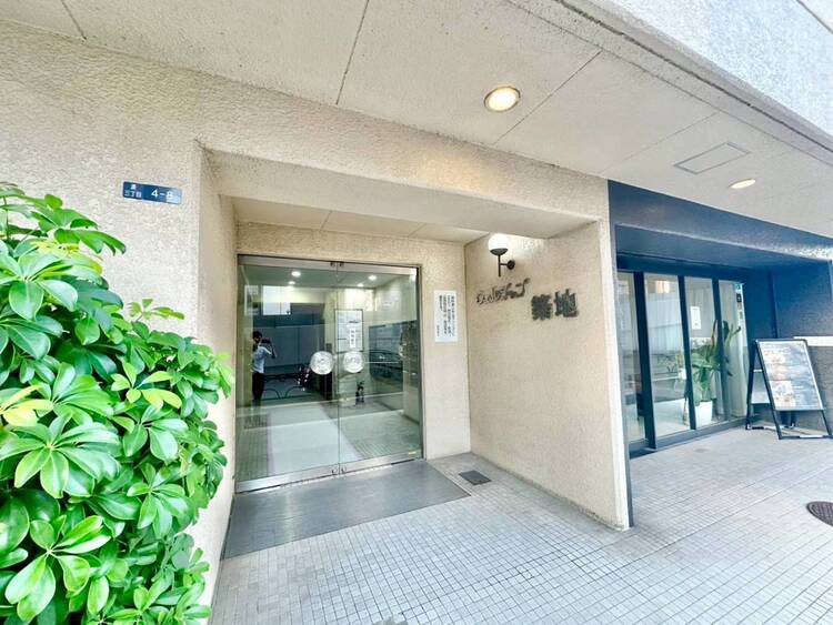 その他 上質感漂う玄関アプローチです。
