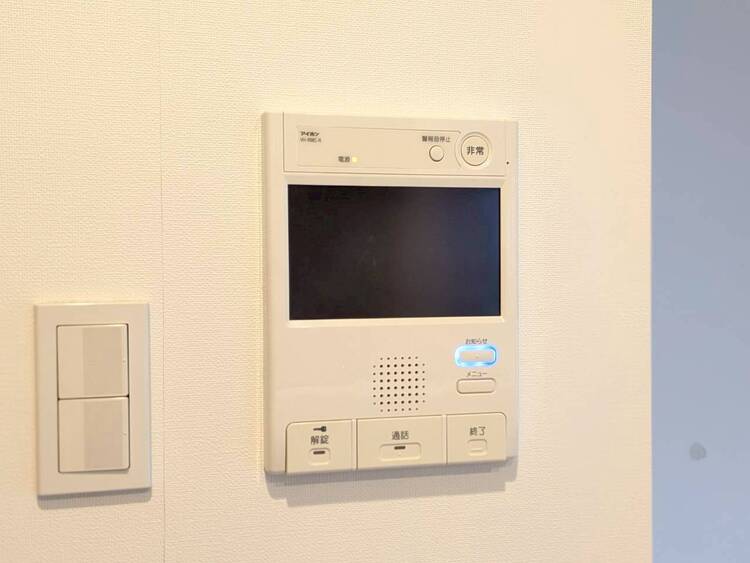 その他 誰が来てもわかる様にモニター付きインターホンを設置。