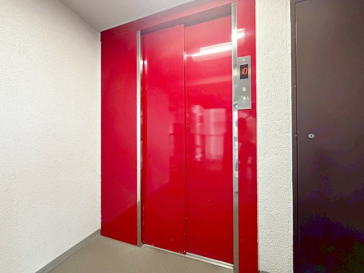 その他 エレベーター完備のため荷物が多くなっても安心。
