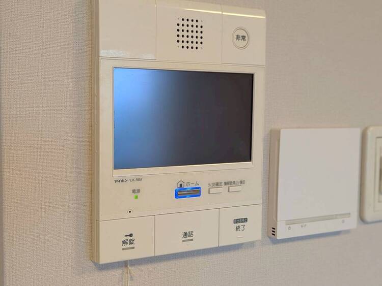 その他 誰が来てもわかる様にモニター付きインターホンを設置。