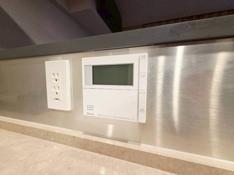 その他 見やすい画面で操作しやすい給湯パネル。