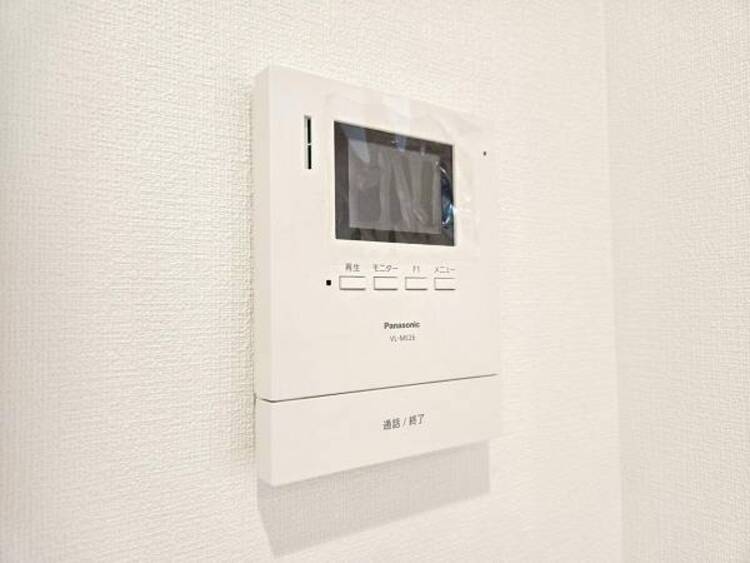 設備 【防犯設備】TVモニター付きインターホンは訪問者のお顔を確認でき安心です！
