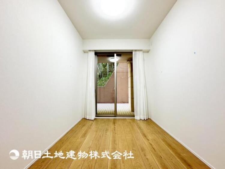 内装 