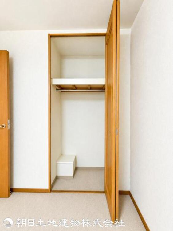 その他 収納付きで充実した居室です