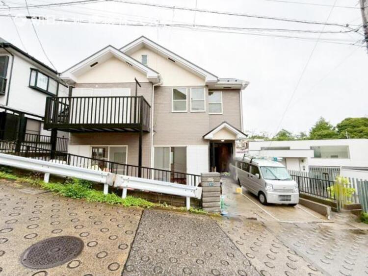 外観 毎日のお散歩も楽しく緑に恵まれた静かな住環境となります！！！伸び伸びスローライフを叶えてくれる物件！自然豊富な季節の移ろいを身近に感じられる環境は空間に彩りを添えておしゃれな住空間を作り上げます！ 