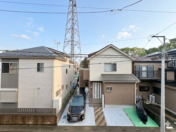 バルコニー 窓を開けると広がる青空。心をリフレッシュして日々を過ごしていきましょう。