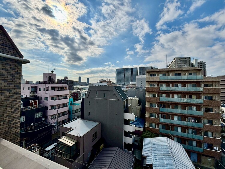 その他 眺望や窓からの景色が良いと、家で過ごす時間も快適です。