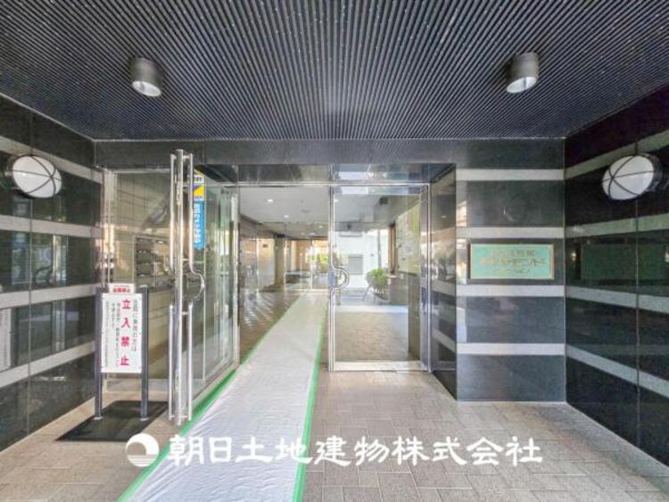 エントランス 【エントランス】開放的なエントランスは毎日の行き帰りを彩ります。