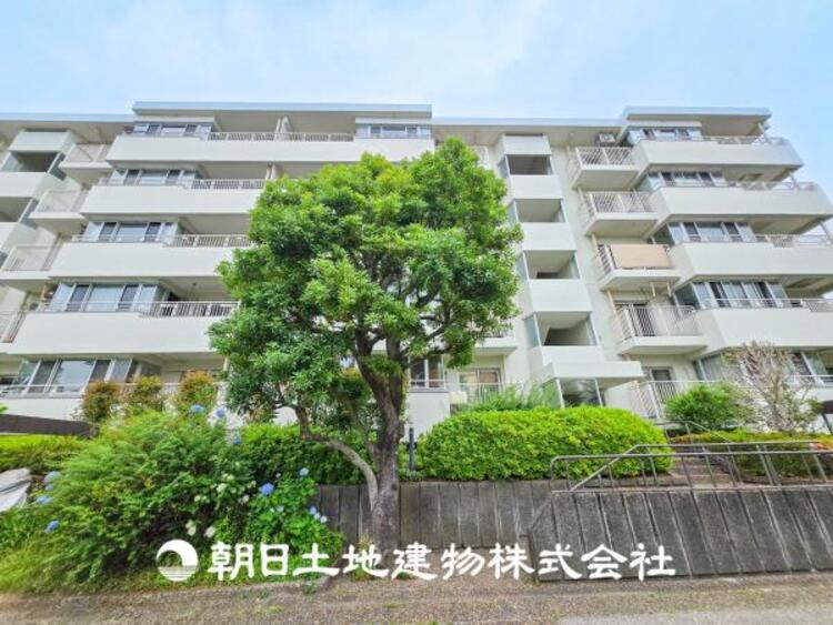 外観 【外観写真】将来にわたって資産価値が継続する「上質」な佇まいを目指しました。おしゃれな雰囲気や自然の潤い、親しみやすさといった特徴を、街に新たな価値をもたらし続けてくれます。
