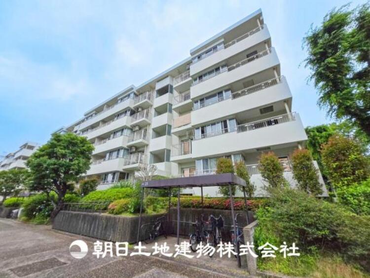 外観 【外観写真】特別な空間はたくさんの光を浴び、風を感じ、暮らしの時間を豊かにしてくれます。デザインされた空間と充実した建物と共に大切な家族の思い出を刻んでいきます。