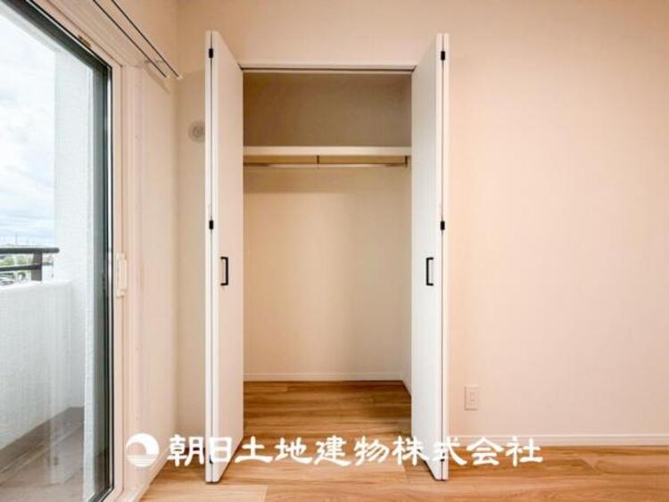 内装 【収納】部屋ごとに設けた収納は住みやすさへのこだわりがあります。シンプルで使いやすい収納スペース。