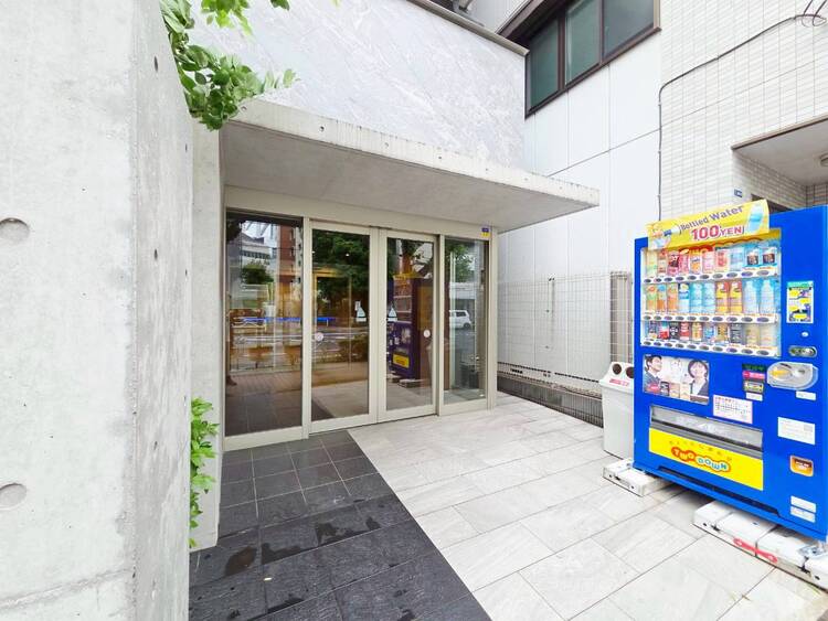 その他 上質感漂う玄関アプローチです。