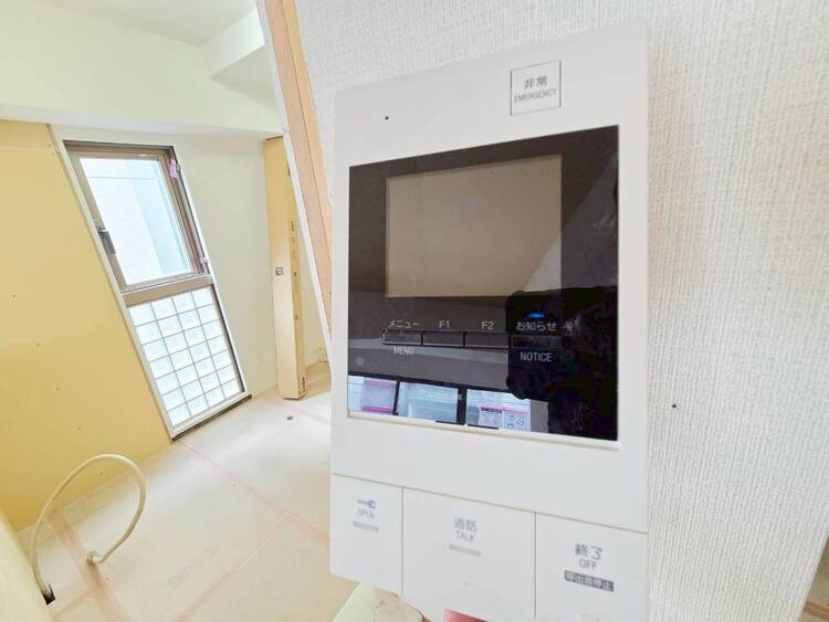 その他 誰が来てもわかる様にモニター付きインターホンを設置。