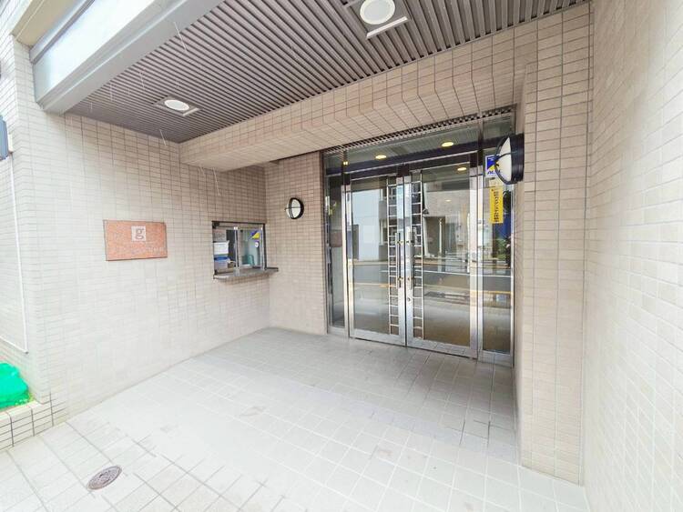 その他 上質感漂う玄関アプローチです。