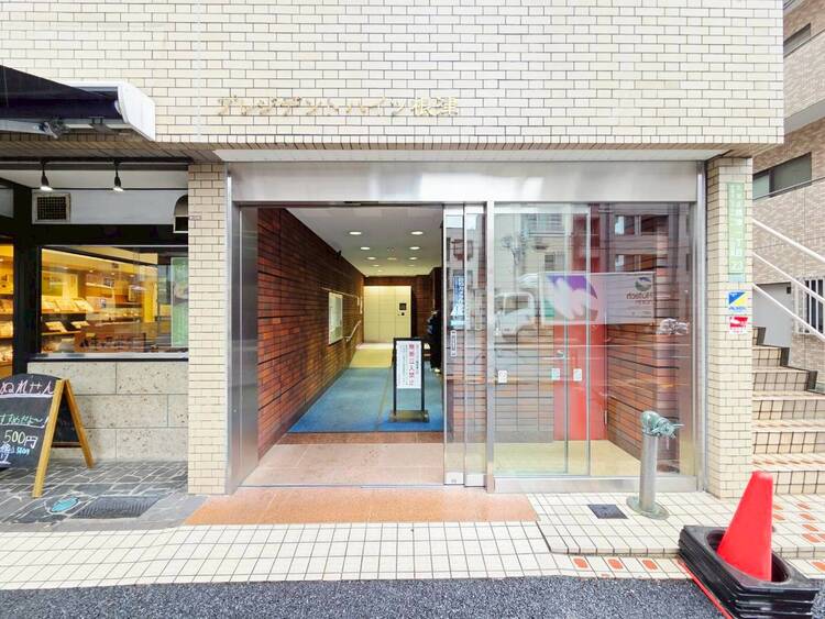 その他 上質感漂う玄関アプローチです。